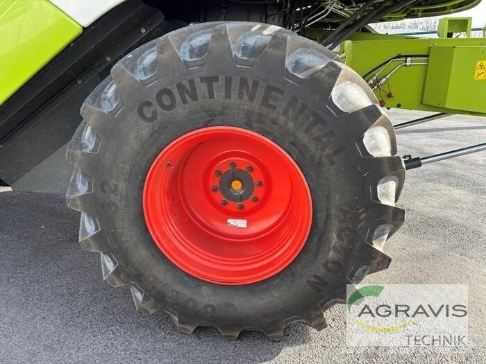 CLAAS TUCANO 420 Kombajni