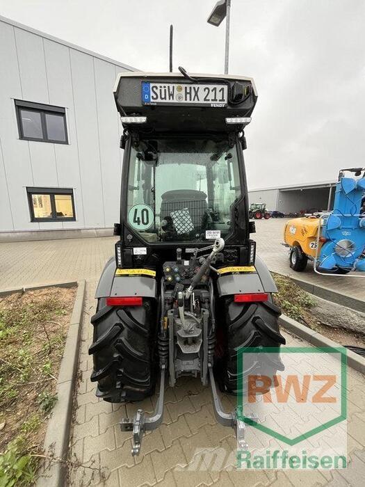 Fendt 211 V Vario Gen3 Traktori