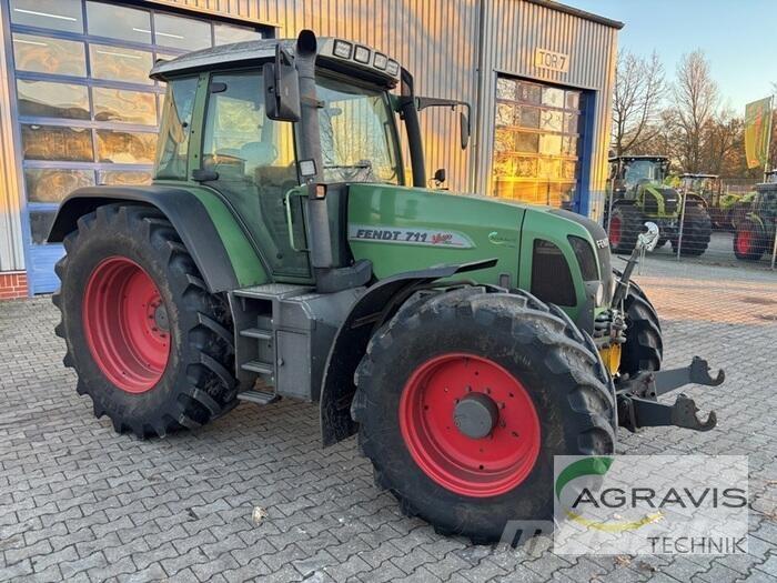 Fendt 711 VARIO Traktori