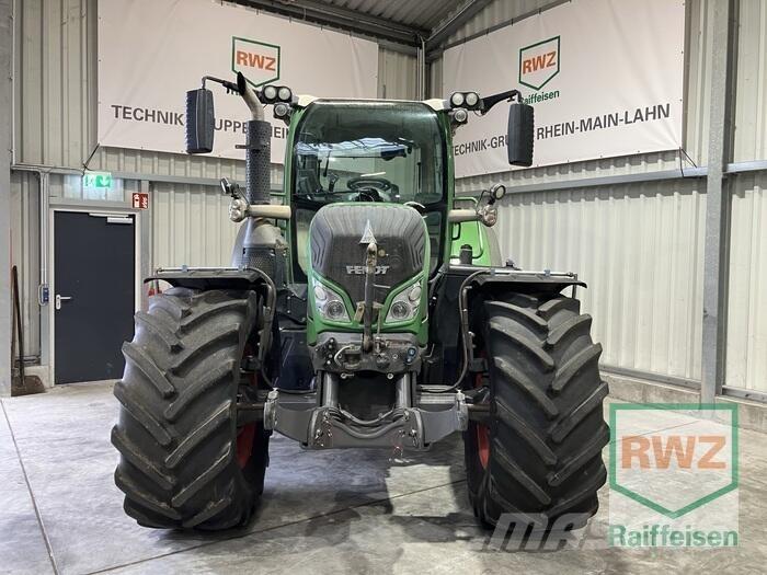 Fendt 724 Vario Traktori