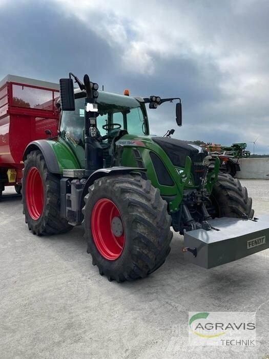 Fendt 724 VARIO S4 Traktori