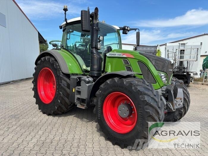 Fendt 724 VARIO S4 Traktori