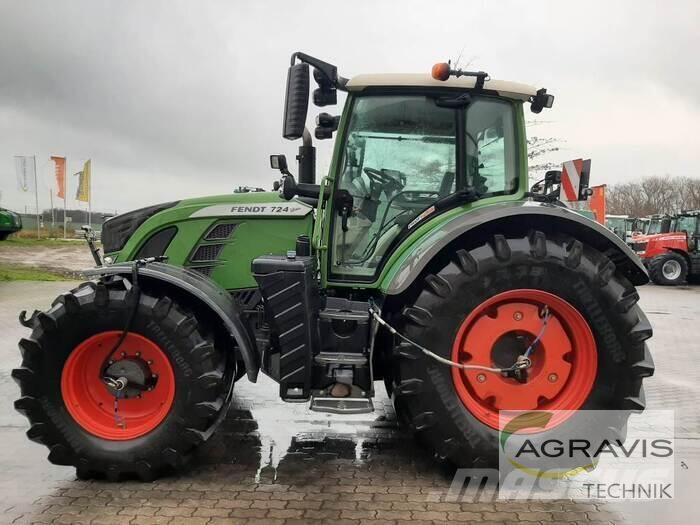 Fendt 724 VARIO S4 Traktori