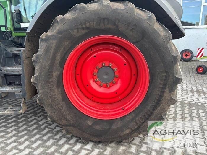 Fendt 826 VARIO S4 Traktori