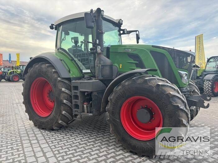 Fendt 826 VARIO S4 Traktori
