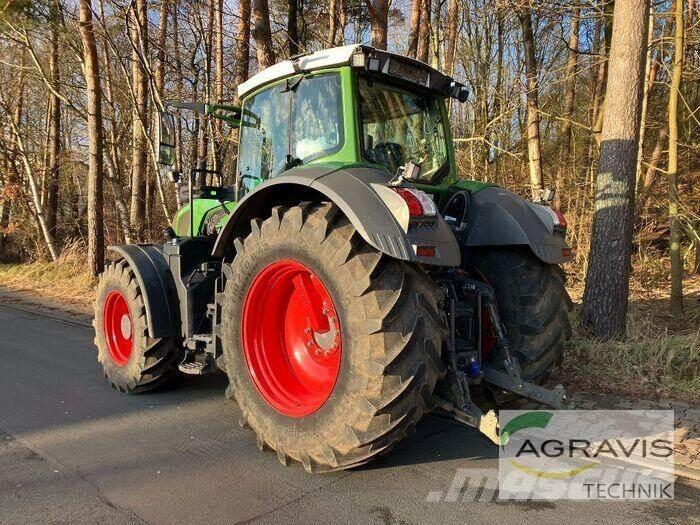 Fendt 826 VARIO S4 Traktori