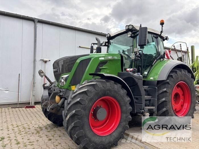 Fendt 826 VARIO S4 Traktori