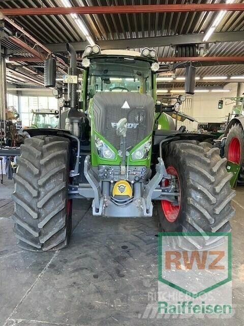 Fendt 828 Vario S4 Traktori
