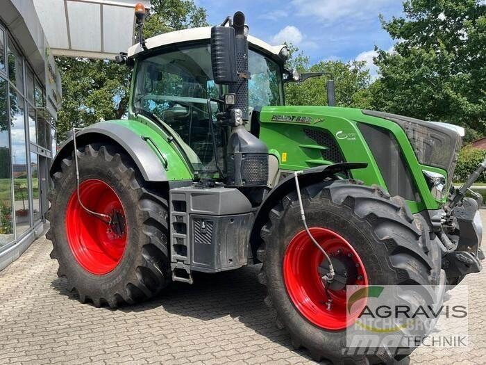 Fendt 828 VARIO S4 Traktori