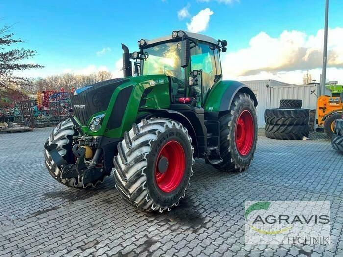 Fendt 828 VARIO S4 Traktori