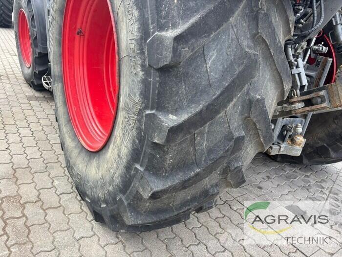 Fendt 828 VARIO S4 Traktori