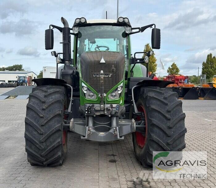 Fendt 828 VARIO S4 Traktori