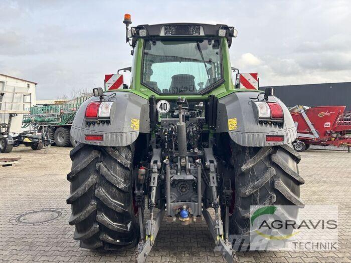 Fendt 828 VARIO S4 Traktori