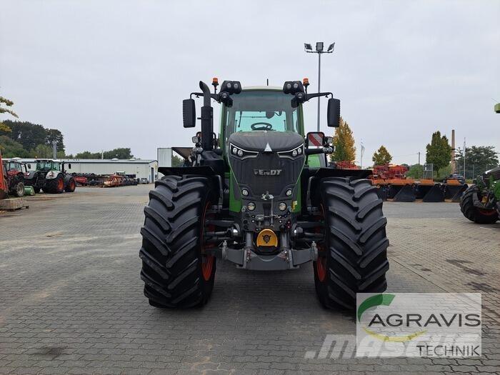 Fendt 942 VARIO GEN-7 Traktori