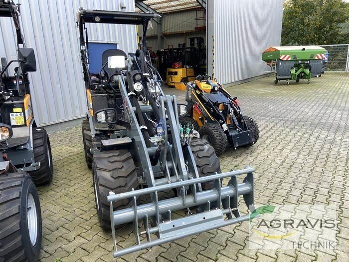 GiANT G2700E Ostalo za građevinarstvo