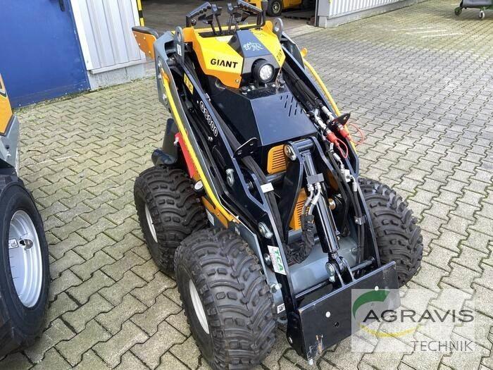 GiANT GS900 Utovarivači na točkove