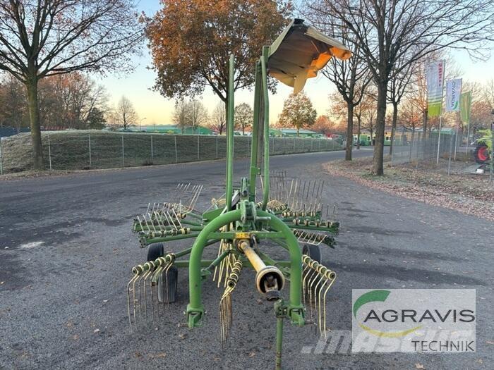 Krone SWADRO 46 Okretači i sakupljači sena