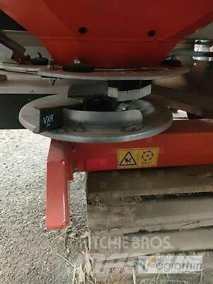 Kuhn Axis 20.2 M-EMC-W Rasturači mineralnog đubriva