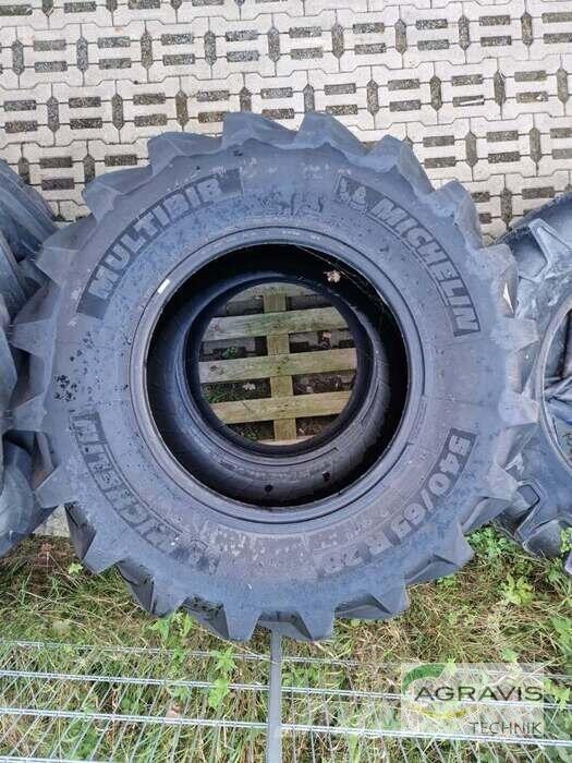 Michelin 540/65R28 Gume, točkovi i felne