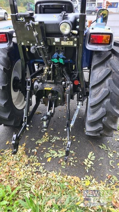 New Holland BOOMER 50 Traktori
