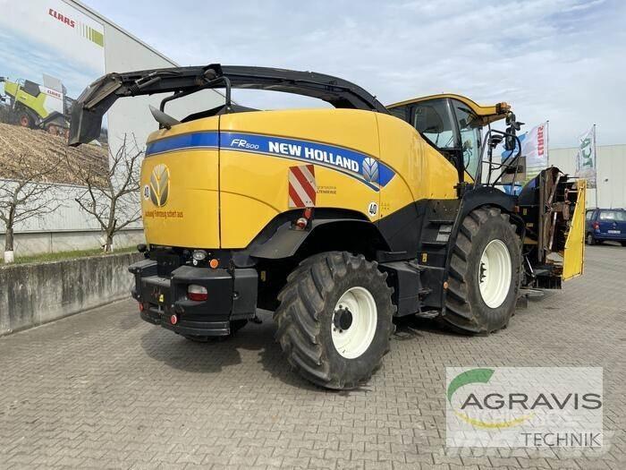 New Holland FR 500 Mašine za stočnu hranu sa sopstvenim pogonom