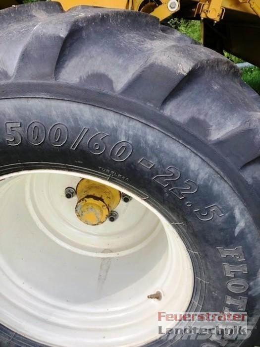 New Holland TX 68 Kombajni