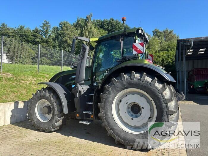 Valtra Q 285 1A9 Traktori