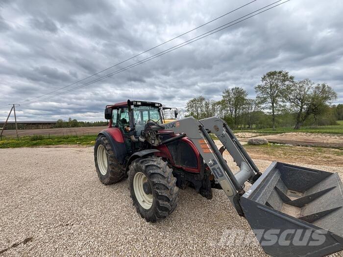 Valtra T130 Traktori