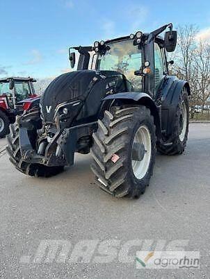 Valtra T254V Traktori