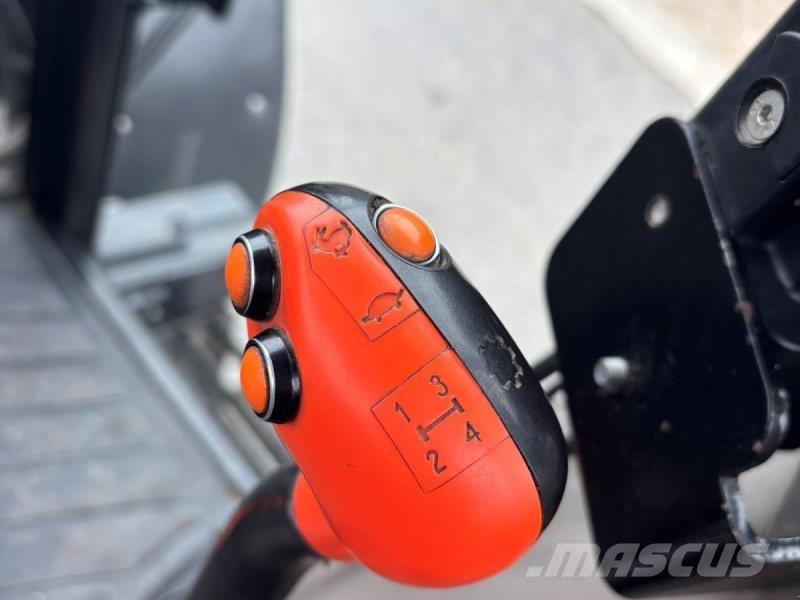 Case IH JXU 95 Traktori