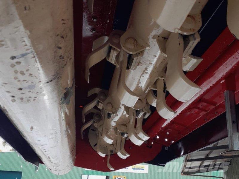 Dücker UM 27 Mašina za okretanje komposta