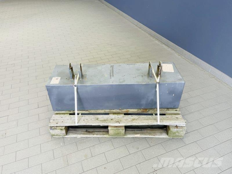  GEWICHT 300 KG Traktori