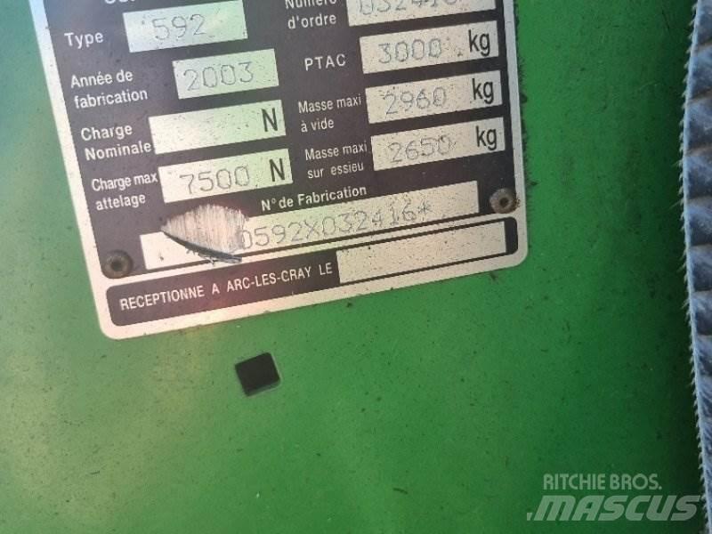 John Deere 592 Prese/balirke za rolo bale