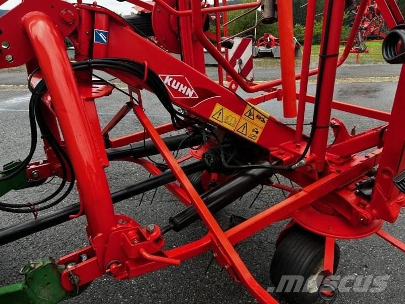 Kuhn GF 8702 Okretači i sakupljači sena
