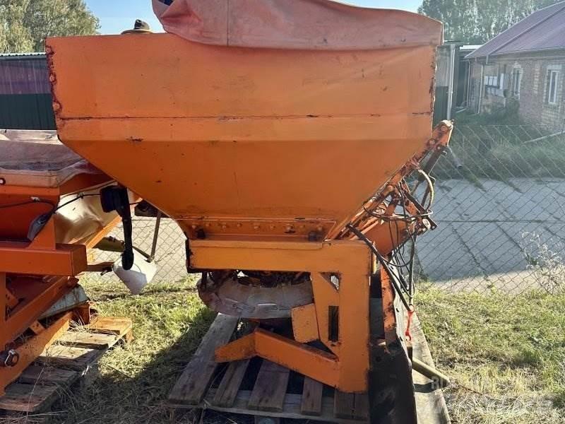 Rauch SA 601 Posipači soli i peska