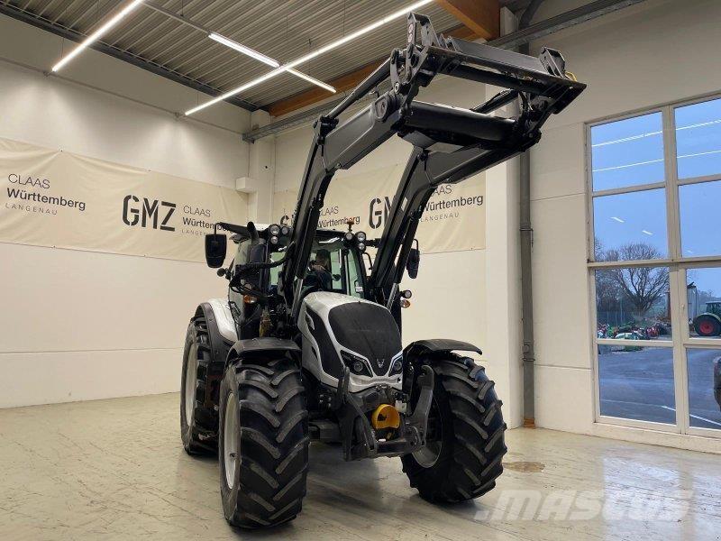 Valtra N154 Traktori
