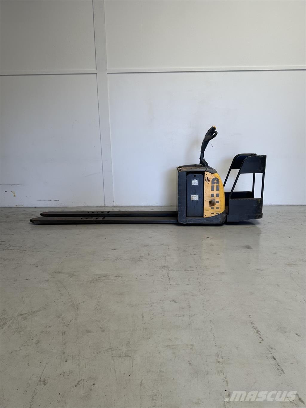 Atlet PLP/200 Nisko podizni električni viljuškar