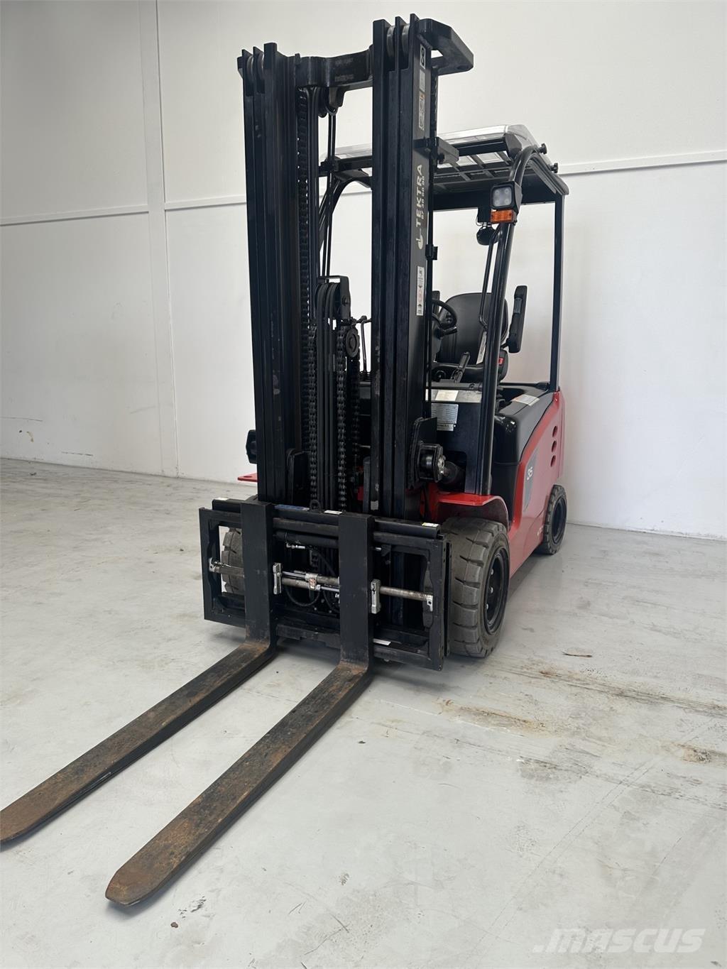 Tektra CPD35-XC4 Električni viljuškari