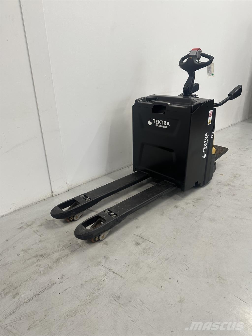 Yale MP20X-E843 Nisko podizni električni viljuškar sa stajalištom