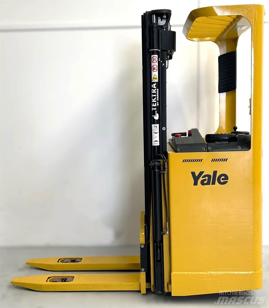 Yale SMS12S Samopogonski ručni viljuškari