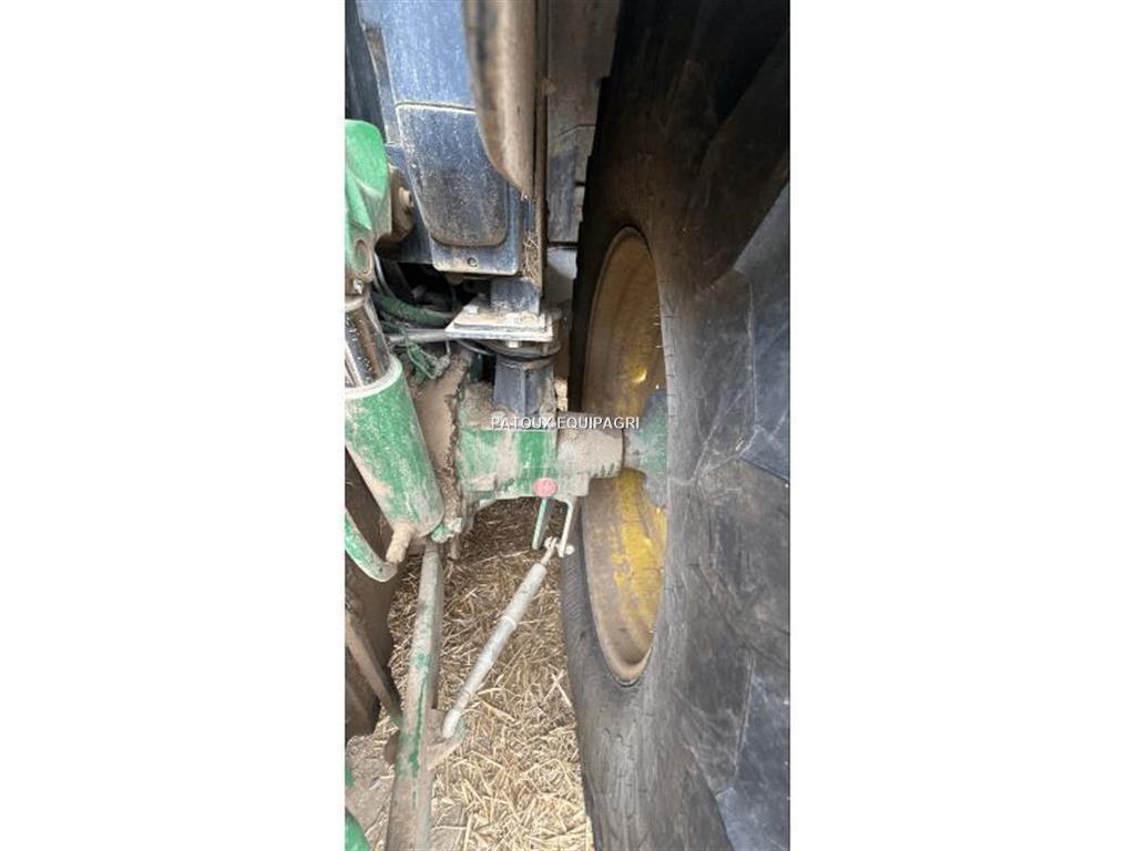 John Deere 6130R Traktori