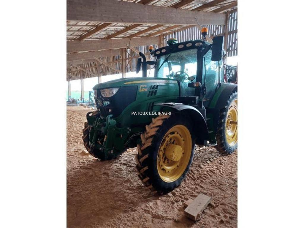 John Deere 6155R Traktori
