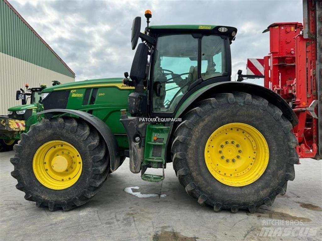 John Deere 6R250 Traktori
