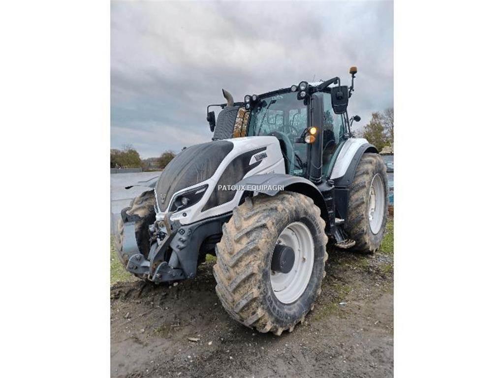 Valtra T214 DIRECT Traktori