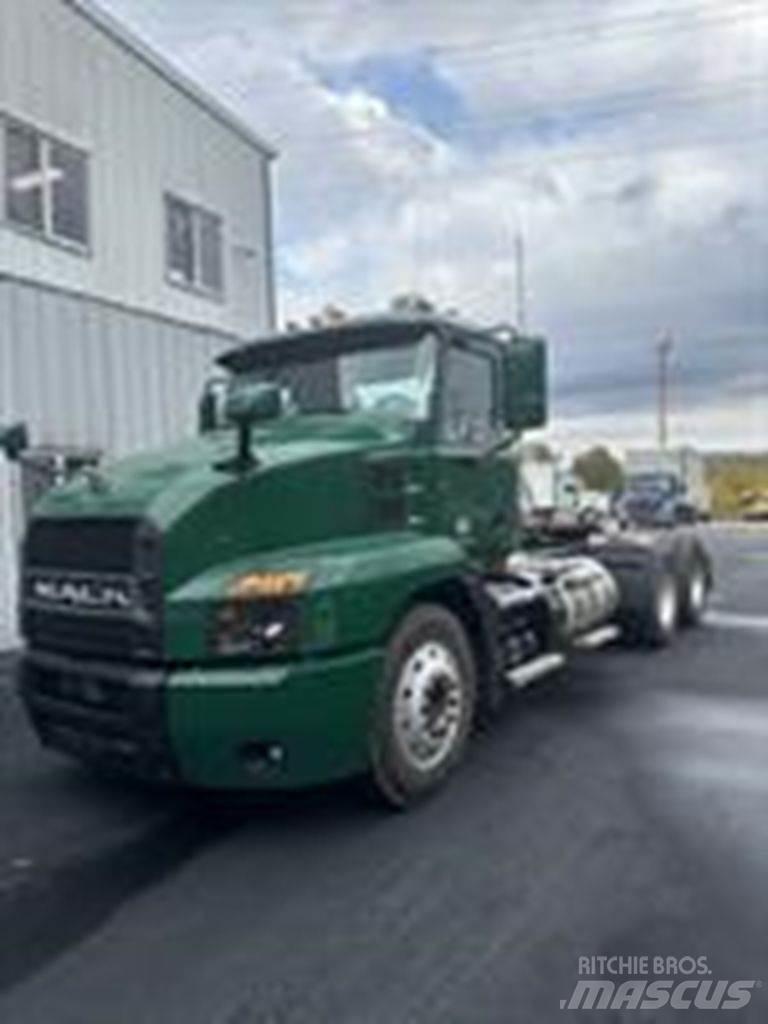 Mack AN64T Tegljači