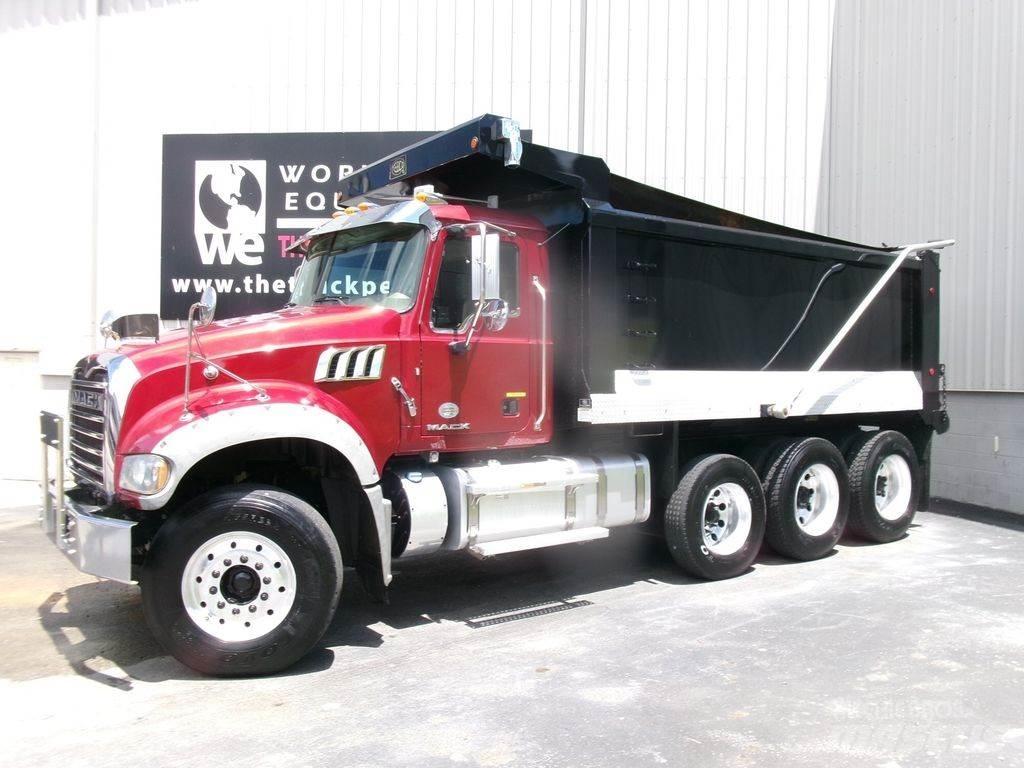 Mack GU 713 Kiperi kamioni