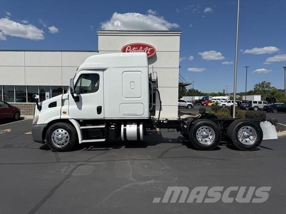 Freightliner CASCADIA 116 Tegljači