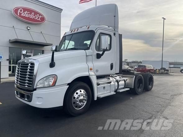 Freightliner CASCADIA 125 Tegljači