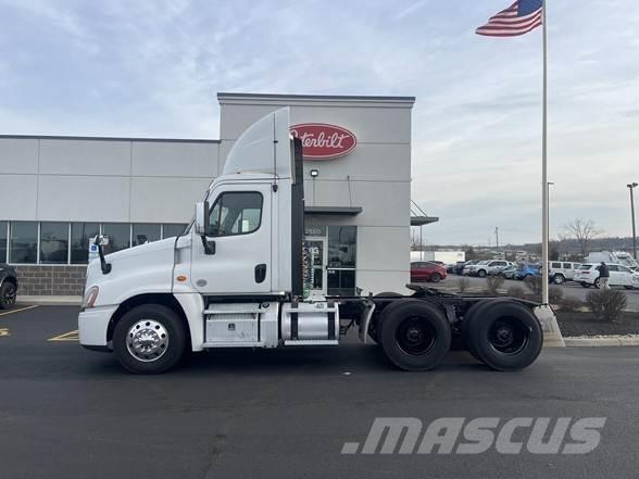 Freightliner CASCADIA 125 Tegljači