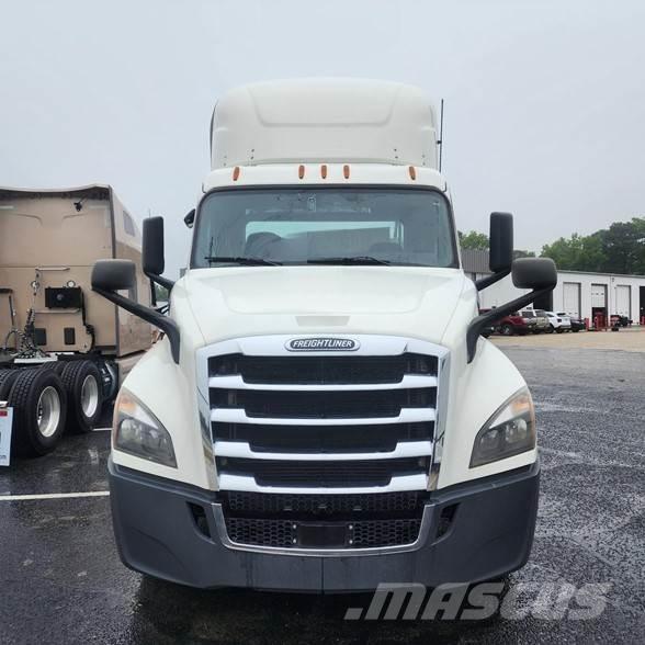 Freightliner CASCADIA 126 Tegljači